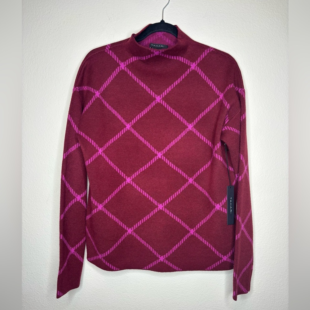 Tahari Ladies Mockneck pullover knit top NWT Burgundy/Red various size